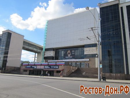 Театральная площадь936