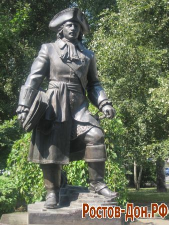 Памятник Таможеннику