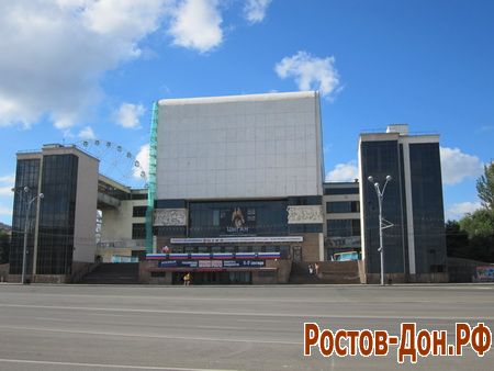 Театральная площадь930