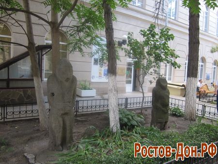 Здания на Большой Садовой1099