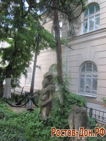 Здания на Большой Садовой1104