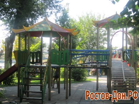 Ростовская набережная1235