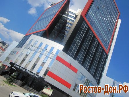 Гвардейская площадь1444